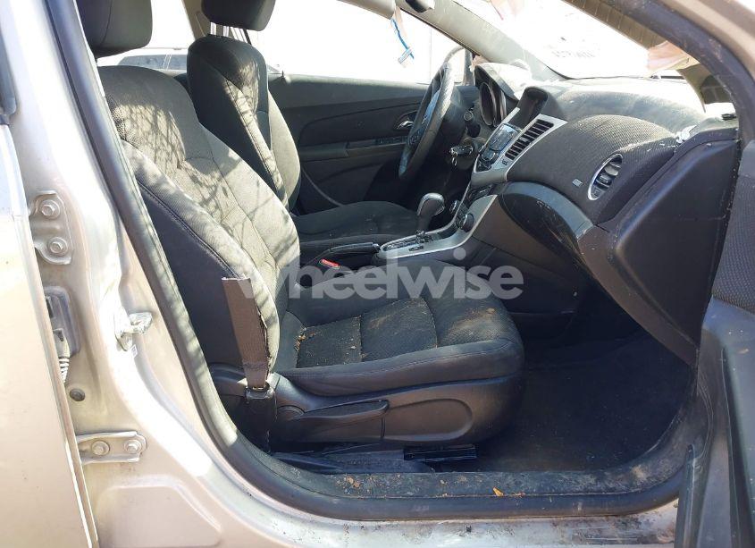 Photo 5 of 2015 Chevrolet Cruze 1LT AUTO (VIN 1G1PC5SB8F7297870)