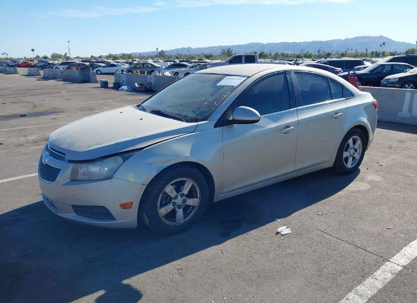 Photo 2 of 2013 Chevrolet Cruze 1LT AUTO (VIN 1G1PC5SB9D7158263)
