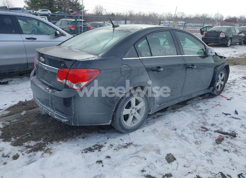 Photo 4 of 2013 Chevrolet Cruze 1LT AUTO (VIN 1G1PC5SB9D7220552)