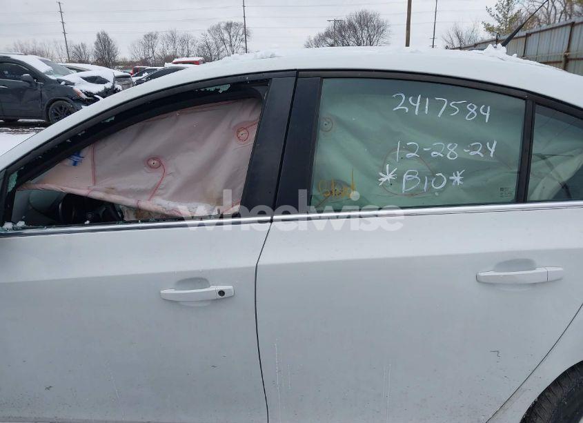 Photo 15 of 2013 Chevrolet Cruze 1LT AUTO (VIN 1G1PC5SB9D7240610)