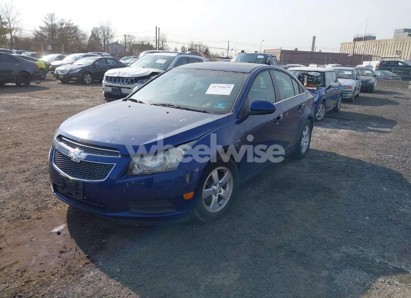 Photo 2 of 2013 Chevrolet Cruze 1LT AUTO (VIN 1G1PC5SB9D7263983)
