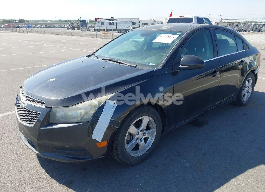 Photo 2 of 2013 Chevrolet Cruze 1LT AUTO (VIN 1G1PC5SB9D7306086)
