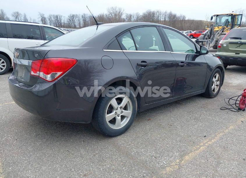 Photo 4 of 2014 Chevrolet Cruze 1LT AUTO (VIN 1G1PC5SB9E7109890)