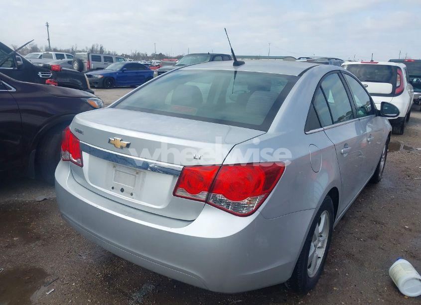 Photo 4 of 2014 Chevrolet Cruze 1LT AUTO (VIN 1G1PC5SB9E7130738)