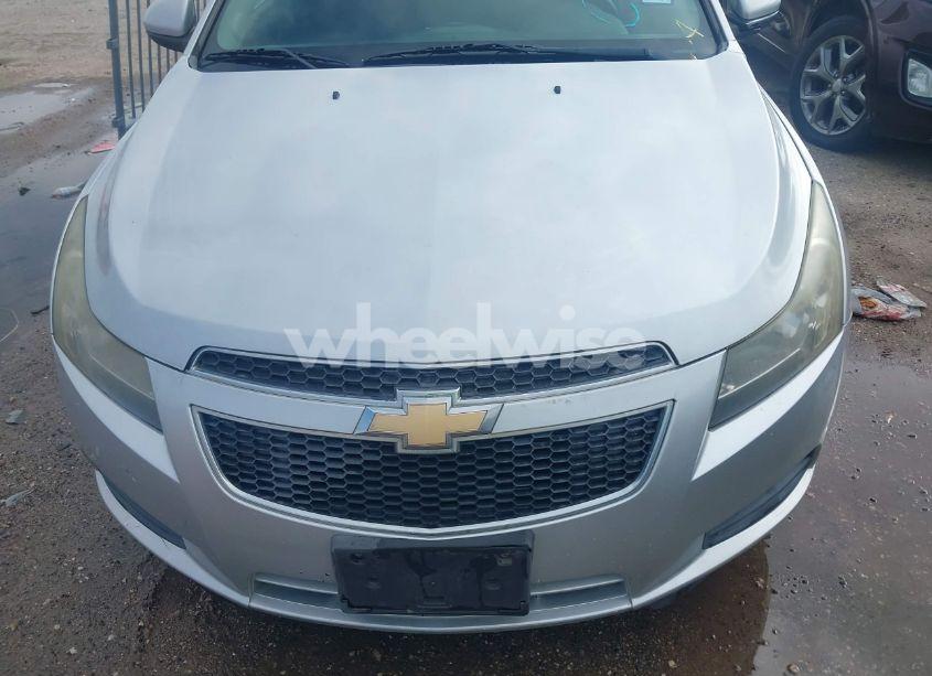 Photo 6 of 2014 Chevrolet Cruze 1LT AUTO (VIN 1G1PC5SB9E7130738)