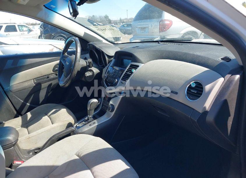 Photo 5 of 2014 Chevrolet Cruze 1LT AUTO (VIN 1G1PC5SB9E7154019)