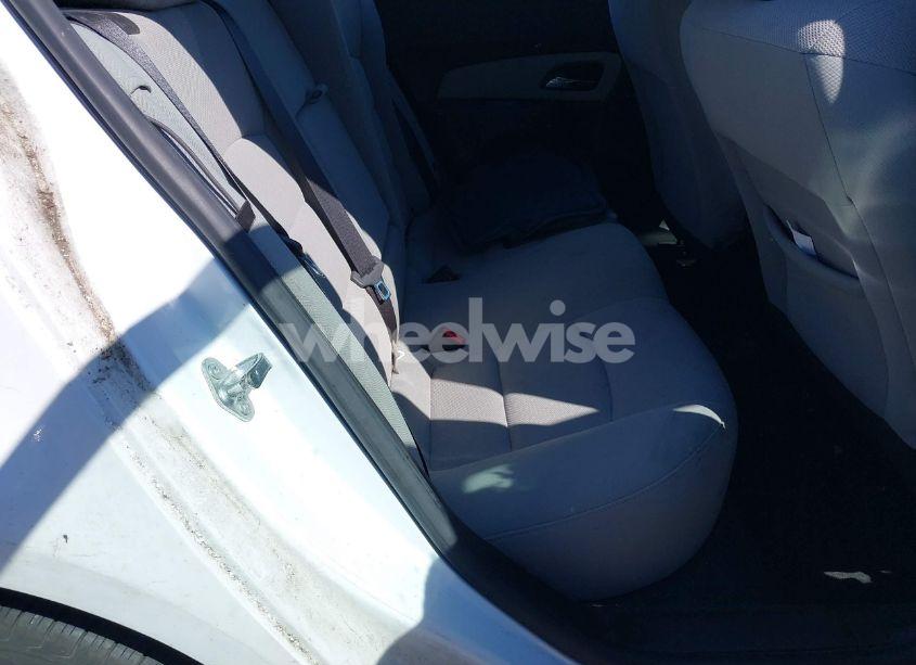 Photo 8 of 2014 Chevrolet Cruze 1LT AUTO (VIN 1G1PC5SB9E7154019)