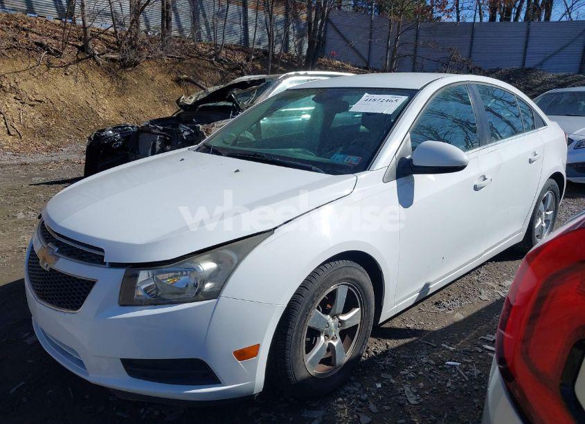 Photo 2 of 2014 Chevrolet Cruze 1LT AUTO (VIN 1G1PC5SB9E7160080)