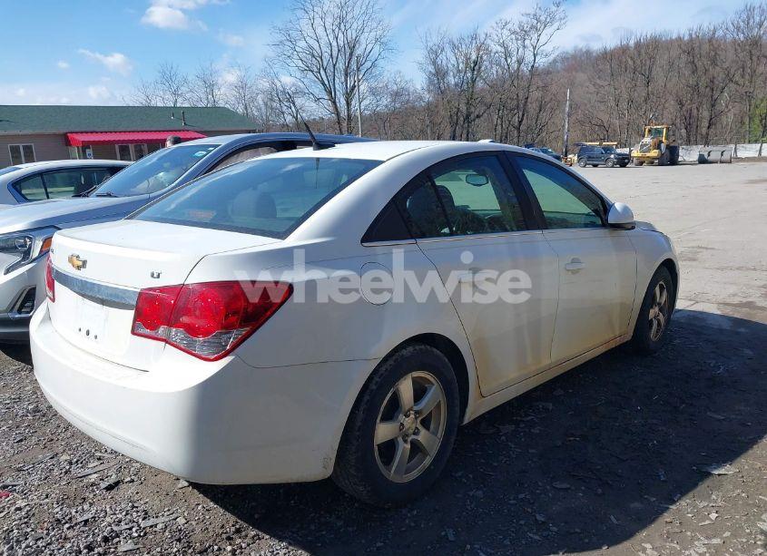 Photo 4 of 2014 Chevrolet Cruze 1LT AUTO (VIN 1G1PC5SB9E7160080)