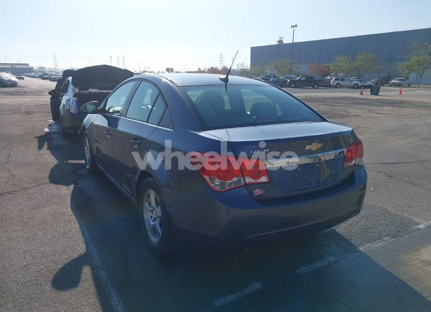 Photo 3 of 2014 Chevrolet Cruze 1LT AUTO (VIN 1G1PC5SB9E7165733)