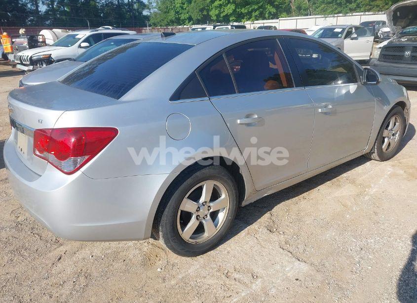 Photo 4 of 2014 Chevrolet Cruze 1LT AUTO (VIN 1G1PC5SB9E7168454)