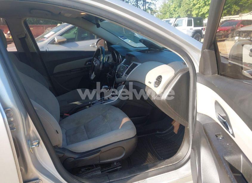 Photo 5 of 2014 Chevrolet Cruze 1LT AUTO (VIN 1G1PC5SB9E7168454)