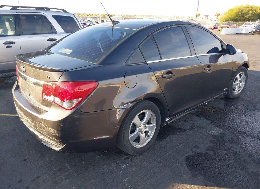 Photo 4 of 2014 Chevrolet Cruze 1LT AUTO (VIN 1G1PC5SB9E7204692)