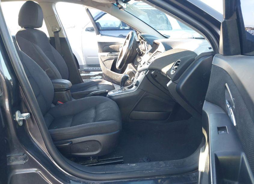 Photo 5 of 2014 Chevrolet Cruze 1LT AUTO (VIN 1G1PC5SB9E7204692)