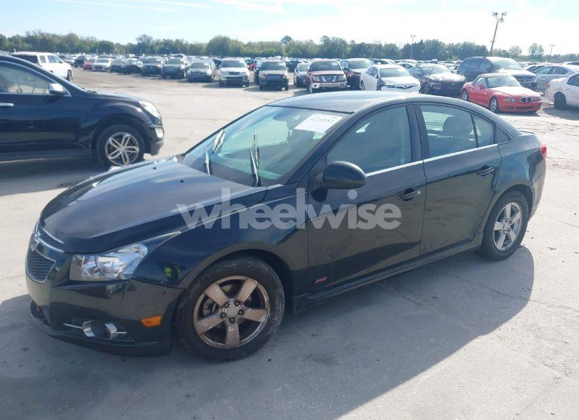 Photo 2 of 2014 Chevrolet Cruze 1LT AUTO (VIN 1G1PC5SB9E7216115)