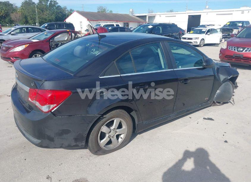 Photo 4 of 2014 Chevrolet Cruze 1LT AUTO (VIN 1G1PC5SB9E7216115)