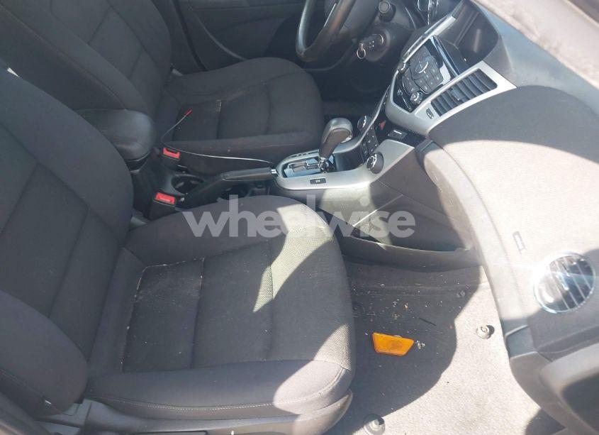 Photo 5 of 2014 Chevrolet Cruze 1LT AUTO (VIN 1G1PC5SB9E7216115)