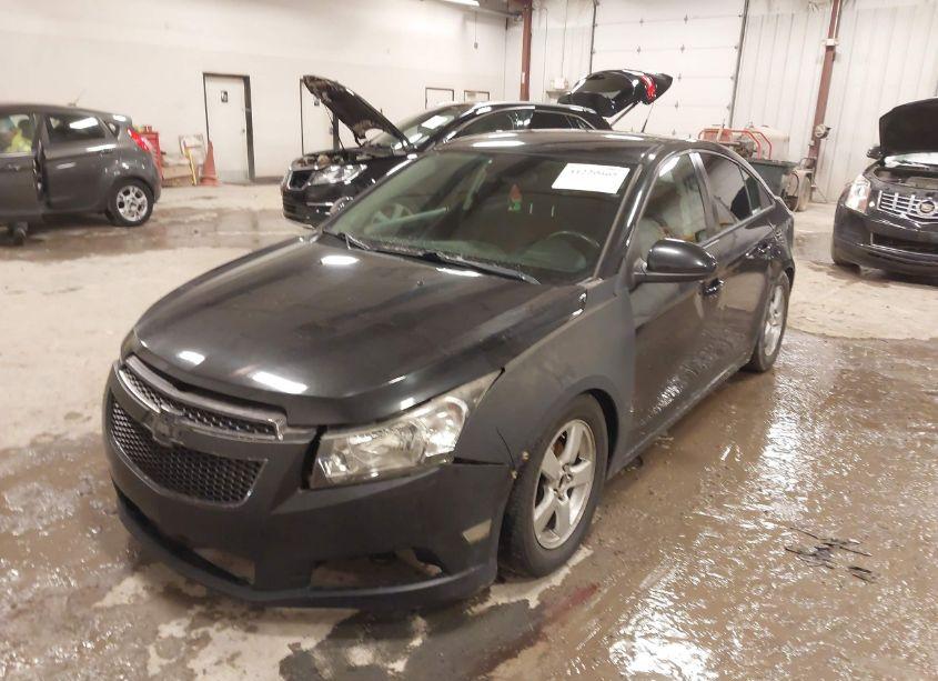 Photo 2 of 2014 Chevrolet Cruze 1LT AUTO (VIN 1G1PC5SB9E7230323)