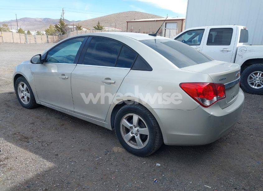 Photo 3 of 2014 Chevrolet Cruze 1LT AUTO (VIN 1G1PC5SB9E7241502)