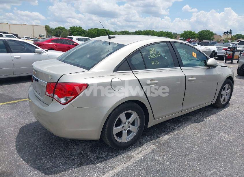 Photo 4 of 2014 Chevrolet Cruze 1LT AUTO (VIN 1G1PC5SB9E7244691)