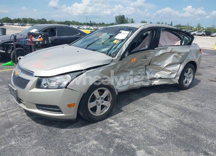 Photo 6 of 2014 Chevrolet Cruze 1LT AUTO (VIN 1G1PC5SB9E7244691)