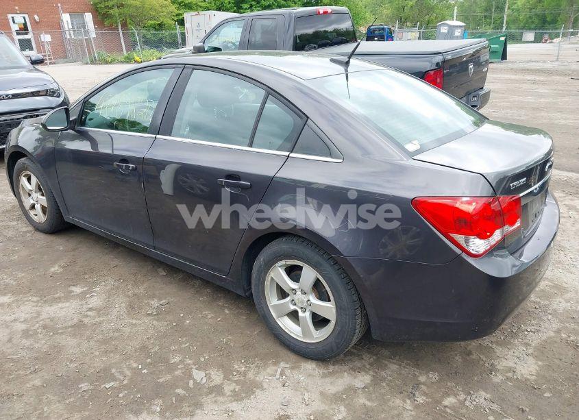 Photo 3 of 2014 Chevrolet Cruze 1LT AUTO (VIN 1G1PC5SB9E7252774)