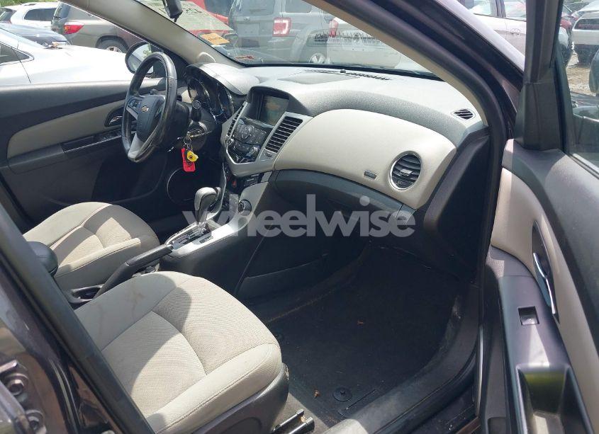 Photo 5 of 2014 Chevrolet Cruze 1LT AUTO (VIN 1G1PC5SB9E7257960)