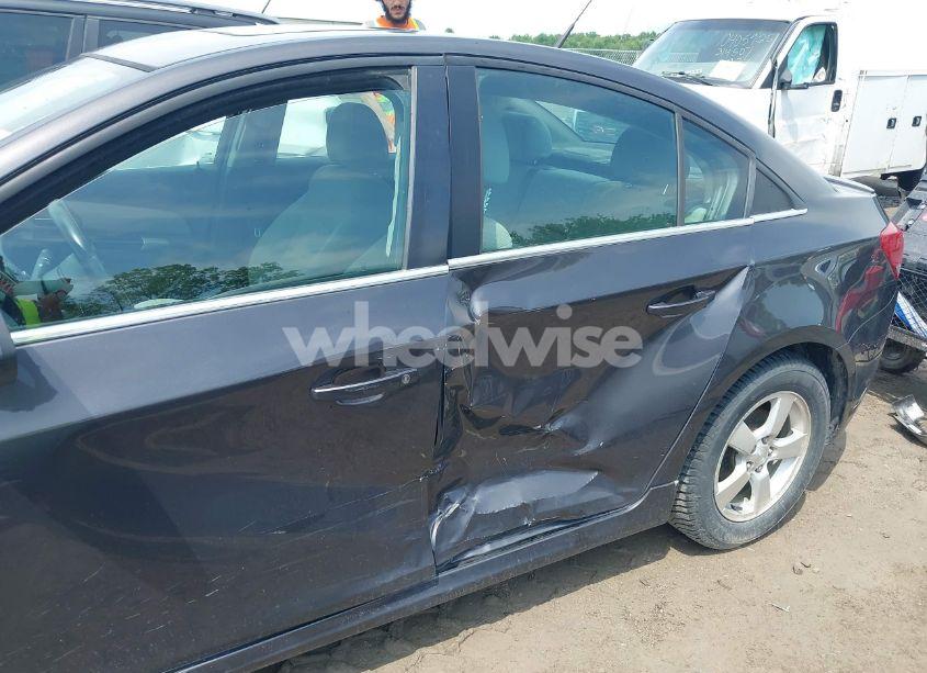 Photo 6 of 2014 Chevrolet Cruze 1LT AUTO (VIN 1G1PC5SB9E7257960)