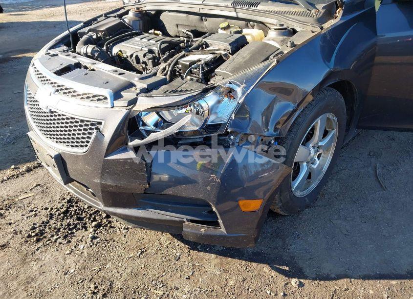 Photo 6 of 2014 Chevrolet Cruze 1LT AUTO (VIN 1G1PC5SB9E7296290)