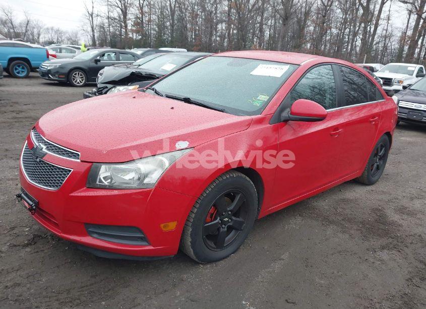 Photo 2 of 2014 Chevrolet Cruze 1LT AUTO (VIN 1G1PC5SB9E7339560)