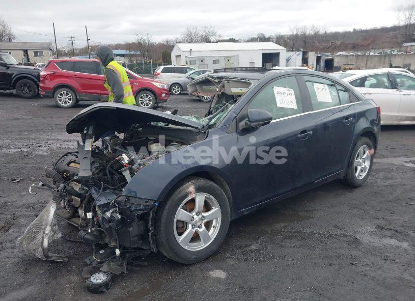 Photo 2 of 2014 Chevrolet Cruze 1LT AUTO (VIN 1G1PC5SB9E7407114)