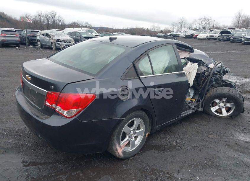 Photo 4 of 2014 Chevrolet Cruze 1LT AUTO (VIN 1G1PC5SB9E7407114)