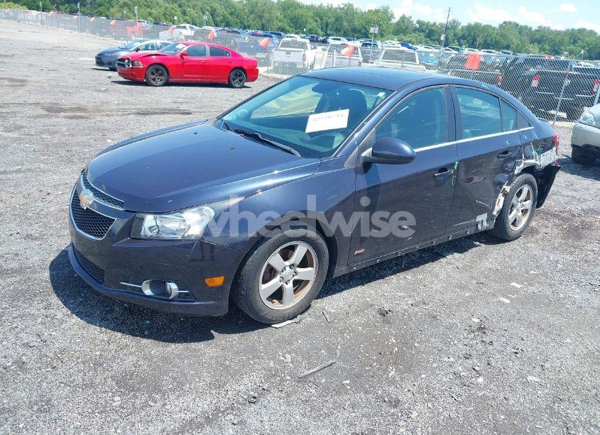 Photo 2 of 2014 Chevrolet Cruze 1LT AUTO (VIN 1G1PC5SB9E7418663)