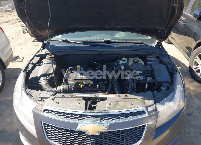 Photo 10 of 2014 Chevrolet Cruze 1LT AUTO (VIN 1G1PC5SB9E7435365)