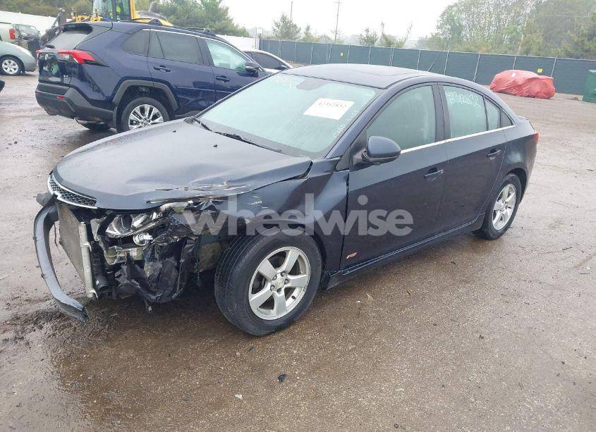 Photo 2 of 2014 Chevrolet Cruze 1LT AUTO (VIN 1G1PC5SB9E7453056)