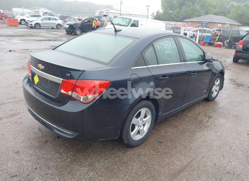 Photo 4 of 2014 Chevrolet Cruze 1LT AUTO (VIN 1G1PC5SB9E7453056)