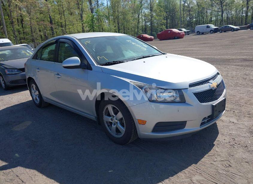 2014 Chevrolet Cruze 1LT AUTO (VIN 1G1PC5SB9E7454093) main photo