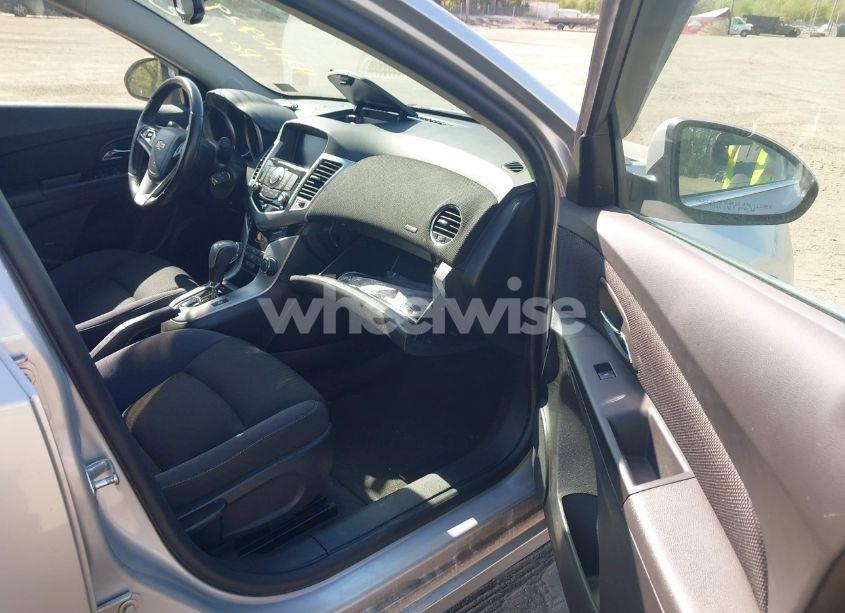 Photo 5 of 2014 Chevrolet Cruze 1LT AUTO (VIN 1G1PC5SB9E7454093)