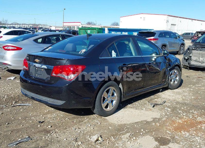 Photo 4 of 2014 Chevrolet Cruze 1LT AUTO (VIN 1G1PC5SB9E7460976)