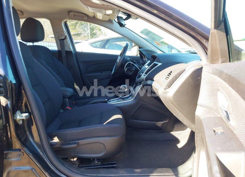 Photo 5 of 2014 Chevrolet Cruze 1LT AUTO (VIN 1G1PC5SB9E7460976)