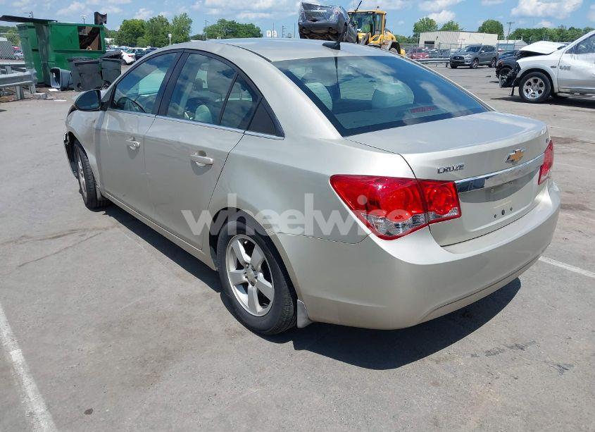 Photo 3 of 2014 Chevrolet Cruze 1LT AUTO (VIN 1G1PC5SB9E7472822)