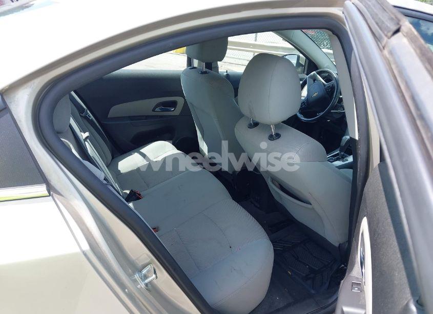 Photo 8 of 2014 Chevrolet Cruze 1LT AUTO (VIN 1G1PC5SB9E7472822)