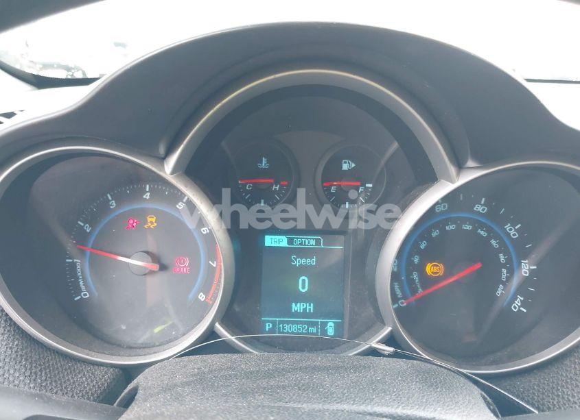 Photo 7 of 2015 Chevrolet Cruze 1LT AUTO (VIN 1G1PC5SB9F7125945)