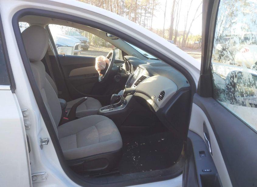 Photo 5 of 2015 Chevrolet Cruze 1LT AUTO (VIN 1G1PC5SB9F7144396)