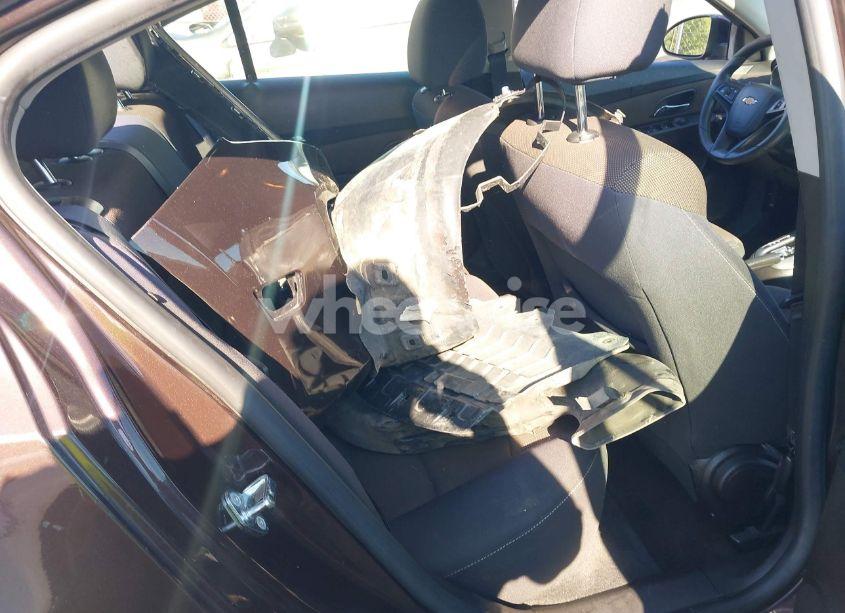 Photo 8 of 2015 Chevrolet Cruze 1LT AUTO (VIN 1G1PC5SB9F7198152)