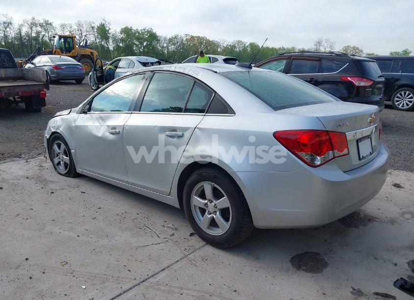 Photo 3 of 2015 Chevrolet Cruze 1LT AUTO (VIN 1G1PC5SB9F7210252)
