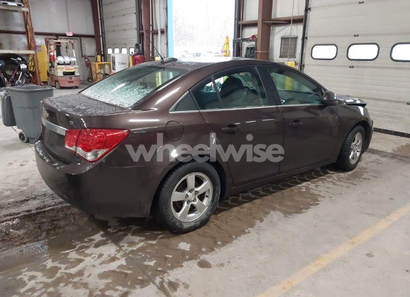 Photo 4 of 2015 Chevrolet Cruze 1LT AUTO (VIN 1G1PC5SB9F7230663)