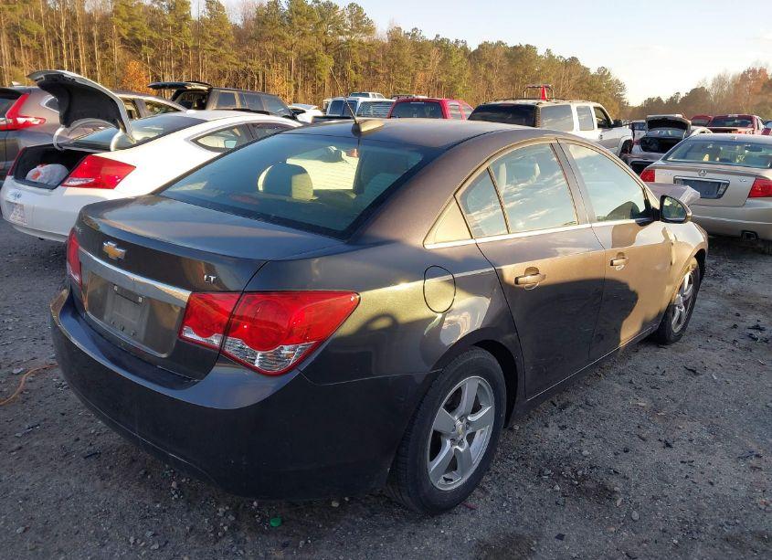 Photo 4 of 2015 Chevrolet Cruze 1LT AUTO (VIN 1G1PC5SB9F7262710)