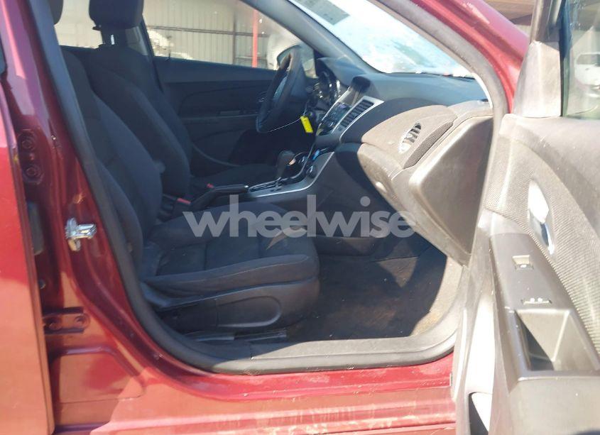 Photo 5 of 2015 Chevrolet Cruze 1LT AUTO (VIN 1G1PC5SB9F7272542)