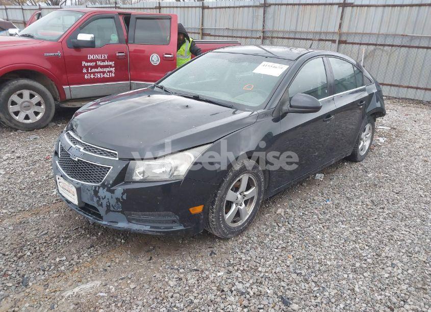 Photo 2 of 2013 Chevrolet Cruze 1LT AUTO (VIN 1G1PC5SBXD7143724)